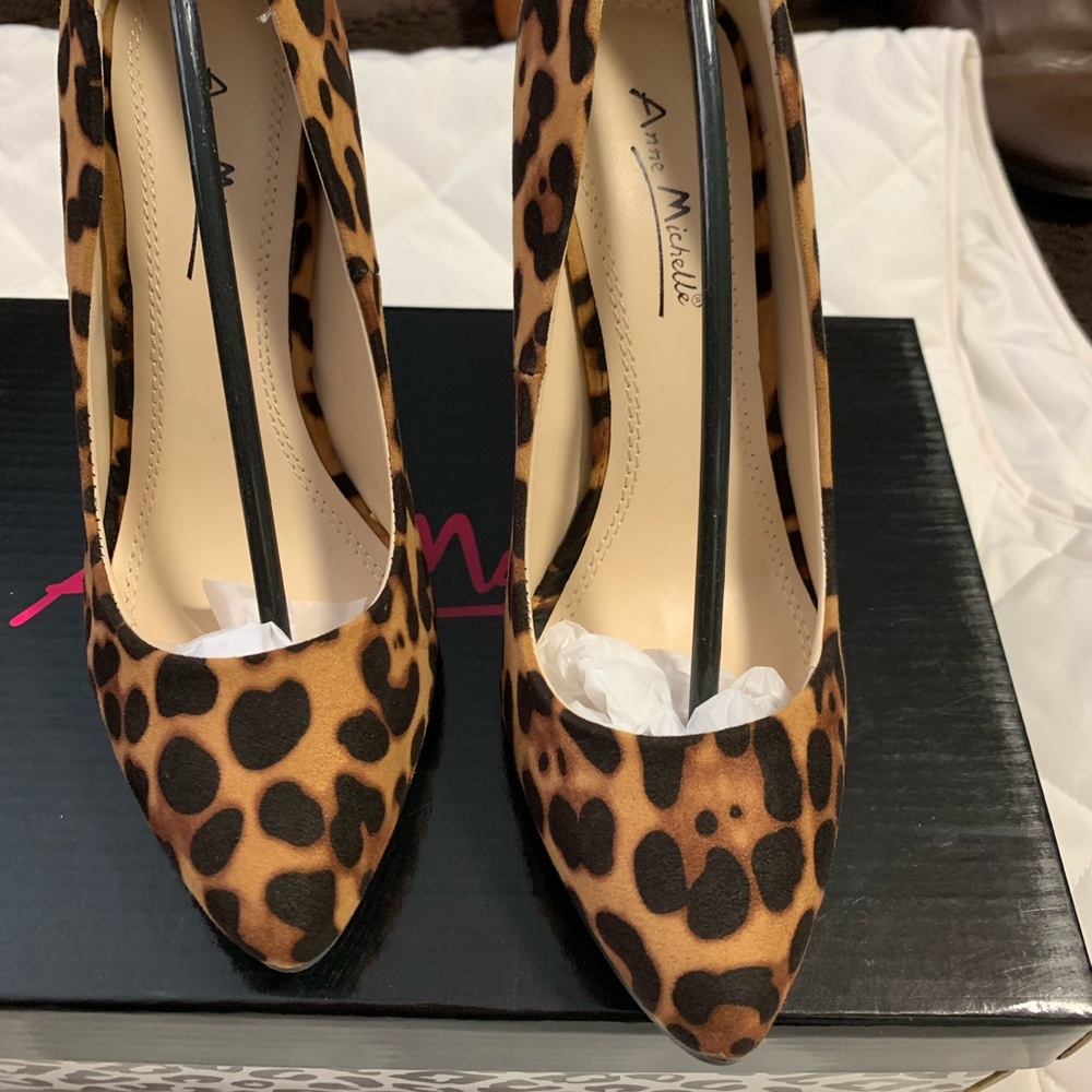 Leopard Heels 6 - Picture 2 of 6